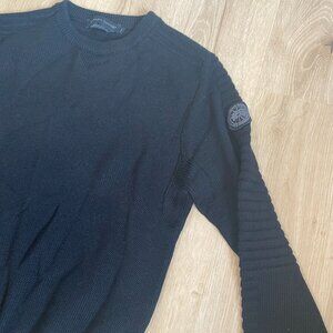 Canada Goose Sweater, Black, Size M